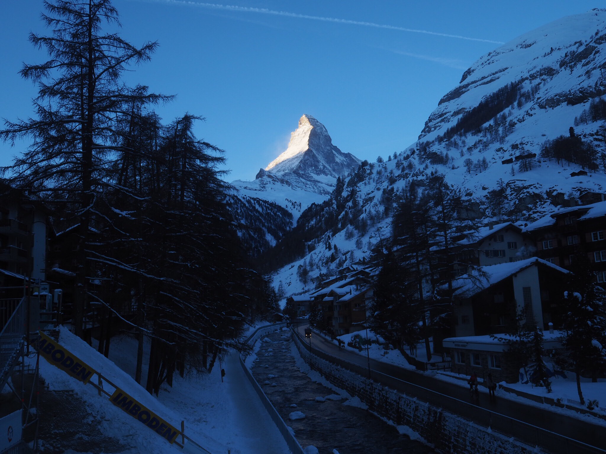 マッターホルンを一望 登山鉄道 ゴルナーグラート 情報と真冬の絶景