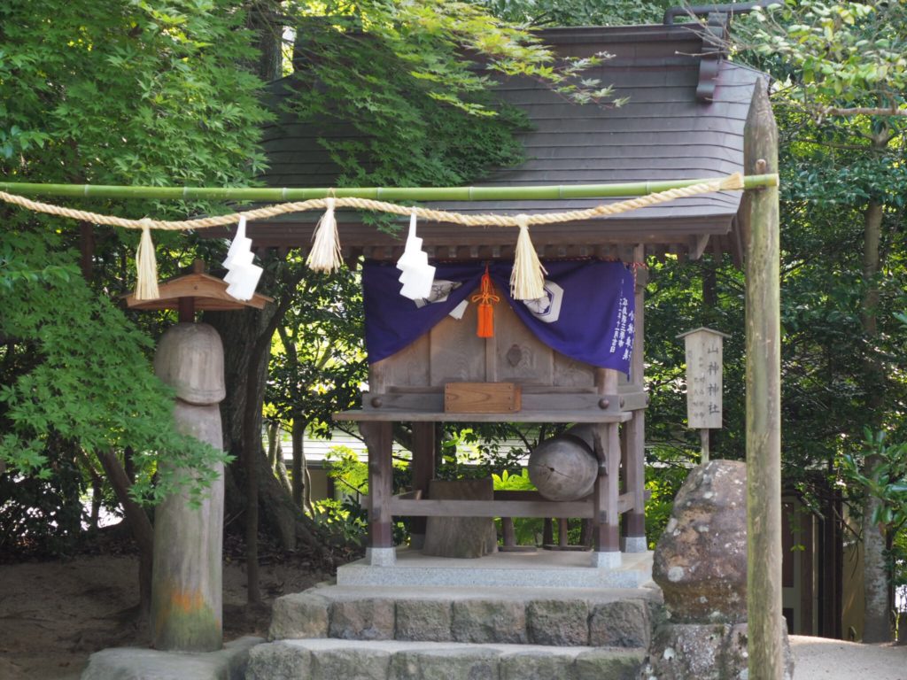 日本の山の神は醜い女性でしかも男根が好き という伝説は真実だと 島根県八重垣神社で確認できた ミズイロノタビ